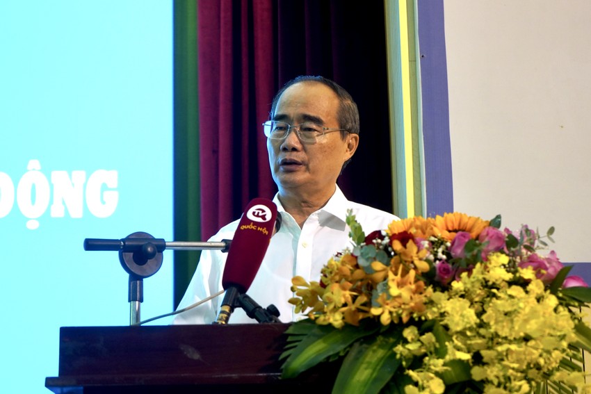 ĐB Nguyễn Thiện Nhân trả lời kiến nghị của các cử tri.